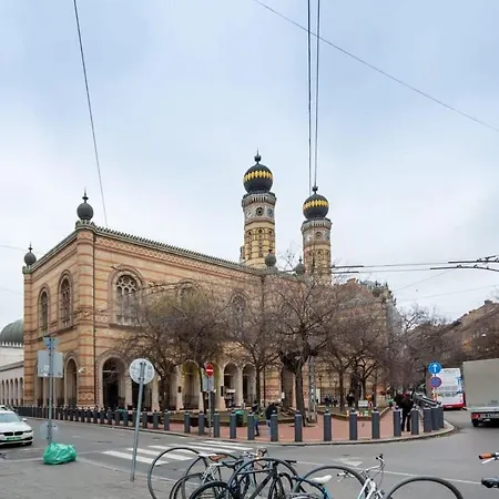 Ultra Central Sunny New Studio Budapest Exterior photo